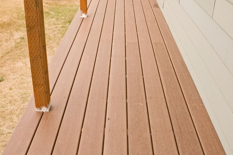 experts in composite decking construction services