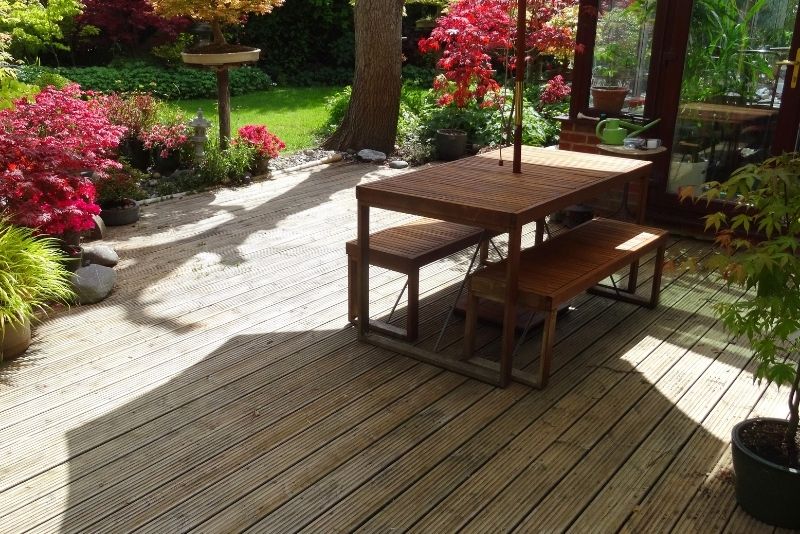 excellent quality and stunning patios with timber decking